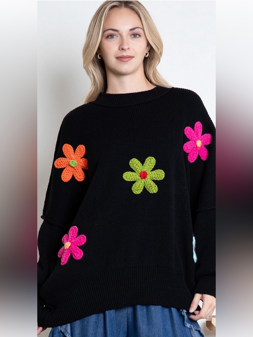 144 ❤️ BLUEVELVET floral black sweater